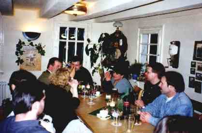 Aaaahhh, erst mal ne Runde auf die Kegelkasse...